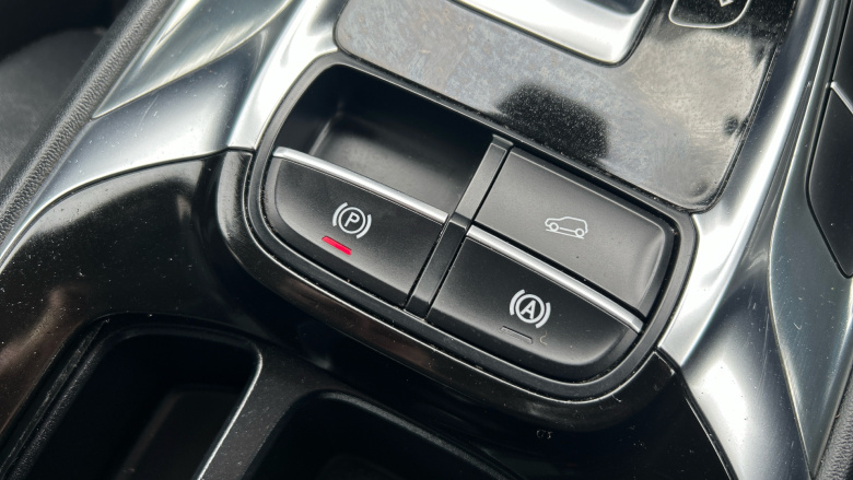 MG Hs 1.5 T-GDI Excite 5dr DCT Petrol Hatchback